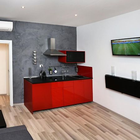 Guest House Roma Экстерьер фото